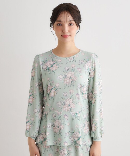 LAURA ASHLEY（ローラアシュレイ）の「【袖口ゴム仕様／洗える／ジャージ素材／同柄アイテムあり】サトクリフ チューリップス柄プルオーバー（Tシャツ/カットソー・レディース・グリーン系1/ネイビー系・40/38）」の11枚目の写真