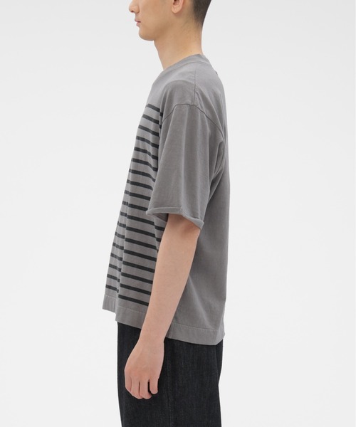 MHL.（エムエイチエル）の「BELGIAN LINEN COTTON JERSEY（Tシャツ/カットソー・メンズ・チャコール/ナチュラル・LARGE/MEDIUM）」の5枚目の写真