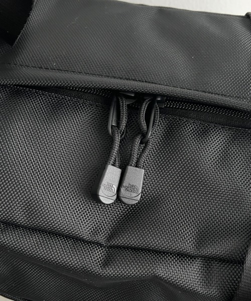 THE NORTH FACE(ザノースフェイス)の「THE NORTH FACE(ザ・ノースフェイス)/軽量 大容量 大きいサイズ トラベルバッグ ヘリテージカーゴバッグ/HERITAGE CARGO M_PLUS(ショルダーバッグ・レディース・ブラック/グレイッシュベージュ・FREE)」の15枚目の写真