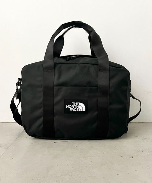 THE NORTH FACE(ザノースフェイス)の「THE NORTH FACE(ザ・ノースフェイス)/軽量 大容量 大きいサイズ トラベルバッグ ヘリテージカーゴバッグ/HERITAGE CARGO M_PLUS(ショルダーバッグ・レディース・ブラック/グレイッシュベージュ・FREE)」の12枚目の写真