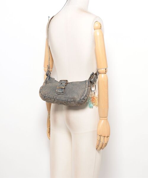 Desigual(デシグアル)の「Washed Denim Mini Shoulder Bag /ウォッシュドデニム ミニショルダーバッグ(ショルダーバッグ・レディース・グリーン・FREE)」の9枚目の写真