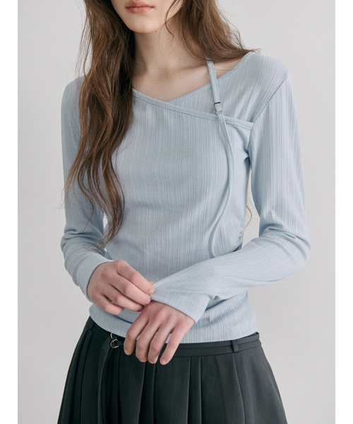 ETMON(エトモン)の「Buckle Strap T-Shirt, Light Blue(Tシャツ/カットソー・レディース・その他・F)」の3枚目の写真