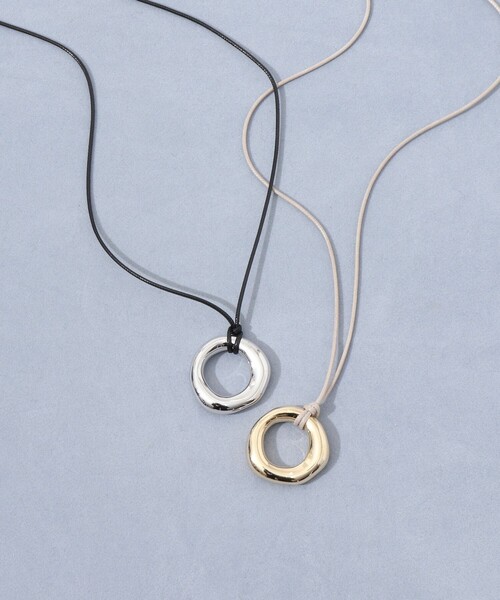 NOLLEY’S（ノーリーズ）の「【grace grace/グラスグラス】ニュアンスリングコードネックレス（ネックレス・レディース・シルバー/ゴールド・FREE）」の7枚目の写真