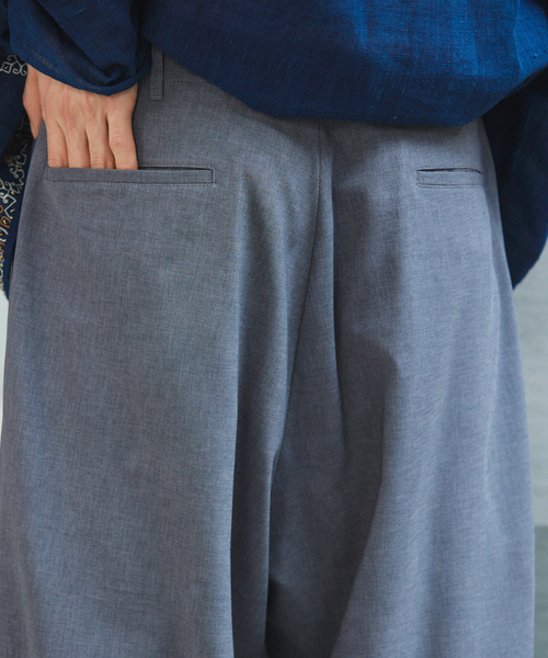 JOURNAL STANDARD（ジャーナルスタンダード）の「ウーリーノ オーバー パンツ（スラックス・メンズ・グレー/カーキ/ブラック/ブラウン・LARGE/MEDIUM/SMALL）」の21枚目の写真