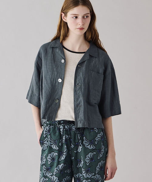 LE GLAZIK（ルグラジック）の「LE GLAZIK | リネンポリエステル オープンカラー半袖シャツ WOMEN（シャツ/ブラウス・レディース・グレー/アイボリー/ブラック/マスタード・36）」の17枚目の写真