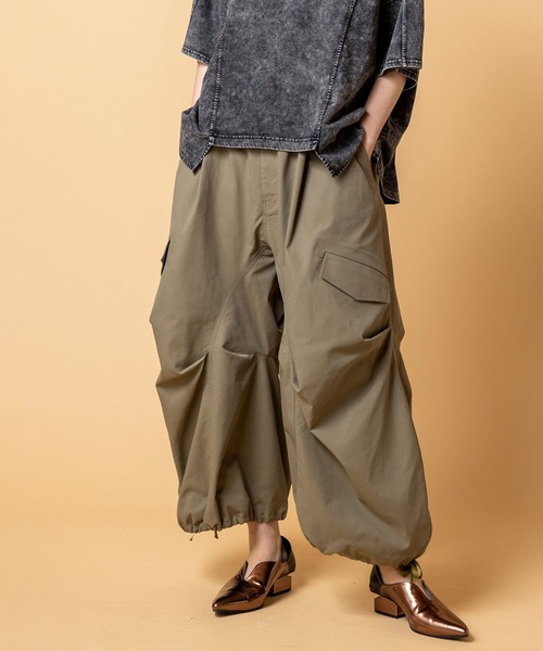 OSMOSIS(オズモーシス)の「切替コクーンパンツ(その他パンツ・レディース・アイボリー/カーキ/ブラック・ONE SIZE)」の3枚目の写真