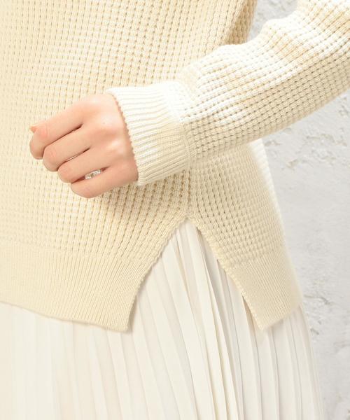 green label relaxing（グリーンレーベルリラクシング）の「CB HandWash QUARZO ワッフル PO ニット◆（ニット/セーター・レディース・オフホワイト/オリーブ/ネイビー・FREE）」の11枚目の写真