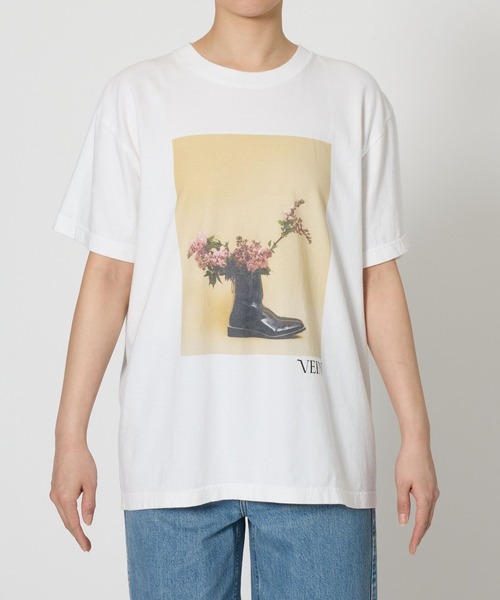 jj mercer（ジェイジェイマーサー）の「【J.J. Mercer×VEIN×BABYLONE】BOOTS PHOTO T（Tシャツ/カットソー・レディース・ホワイト・フリー）」の11枚目の写真