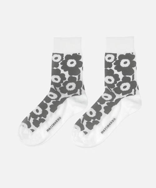 marimekko(マリメッコ)の「Kirmailla Unikko / Socks(ソックス/靴下・レディース・ホワイト系その他/ブラック・40/37)」の2枚目の写真