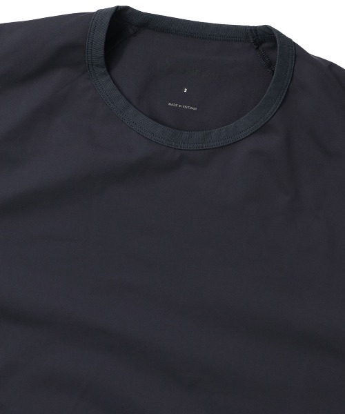 GOLDWIN（ゴールドウィン）の「GOLDWIN High Gauge Shirring T-shirt ゴールドウィン ハイゲージシャーリングティーシャツ（Tシャツ/カットソー・メンズ・チャコールグレー/ブラック・3/2/4）」の8枚目の写真