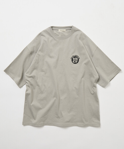 FREAK'S STORE（フリークスストア）の「限定展開 リラックスフィット バックプリント クルーネック Tシャツ CHILL FISHING MAN（Tシャツ/カットソー・メンズ・チャコールグレー/ベージュ/ネイビー/ホワイト・SMALL/MEDIUM/LARGE）」の15枚目の写真