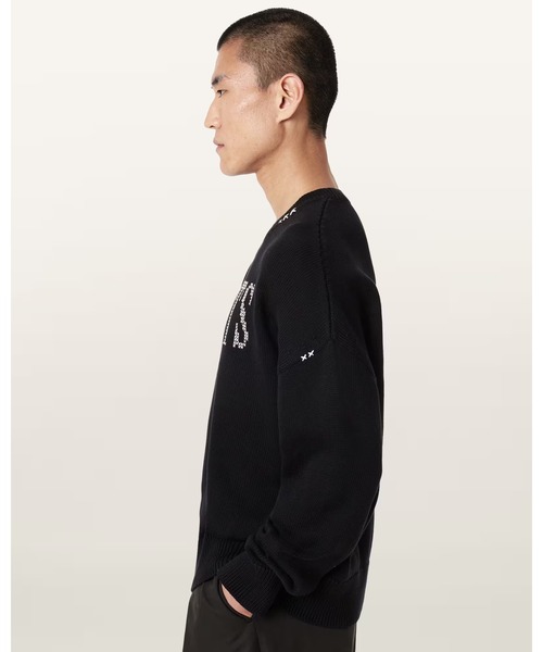 ALLSAINTS(オールセインツ)の「CROSSED OVERSIZED CREW NECK EMBROIDERED JUMPER | CROSSED オーバーサイズ クルー ネック 刺繍 ニット・セーター(ニット/セーター・メンズ・ブラック・XS/M/L/S)」の5枚目の写真