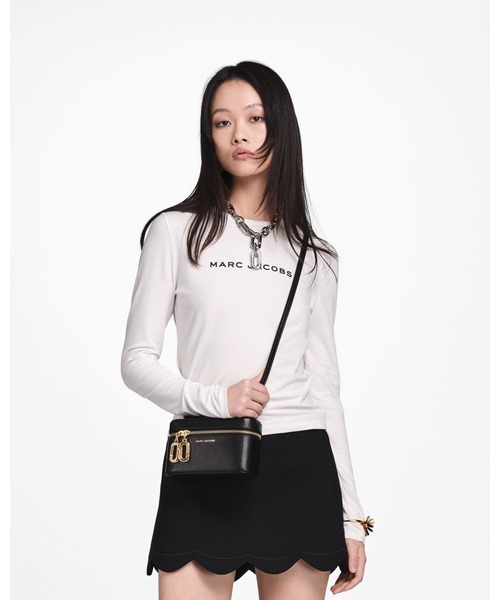 MARC JACOBS（マークジェイコブス）の「【NEW】SCENE VANITY BAG/シーン バニティ バッグ（ショルダーバッグ・レディース・レッド系その他3/ブラック/ローズ・ONE SIZE）」の4枚目の写真