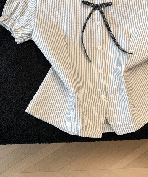 AMAJI（アマジ）の「リボン ウエストシェイプ 半袖 ブラウス（シャツ/ブラウス・レディース・ベージュ・SMALL/MEDIUM/LARGE）」の3枚目の写真