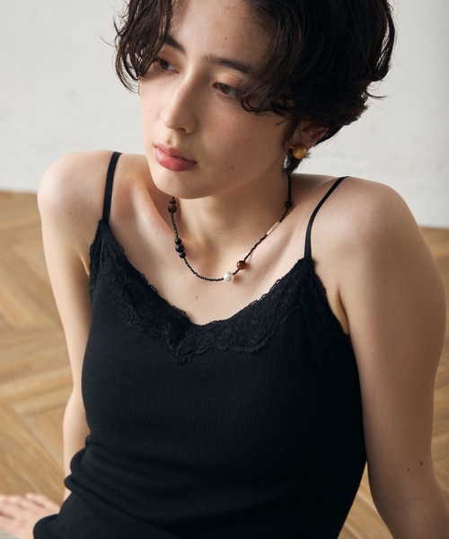 Trish(トリッシュ)の「アシンメトリーMIXビーズチョーカー(ネックレス・レディース・ブラック・FREE)」の3枚目の写真