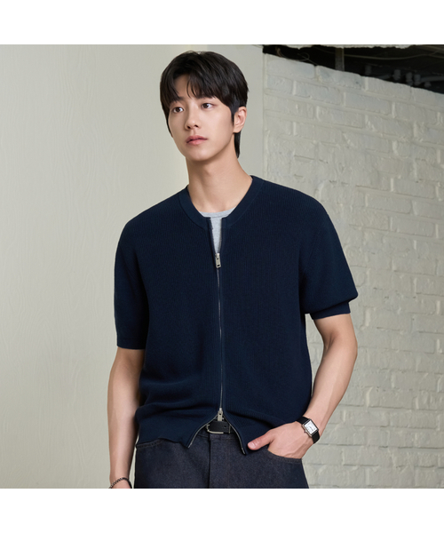 HYOJI(ヒョージ)の「26 SS ウォッシャブルコットンツーウェイラウンドニットジップアップカーディガン(5カラー)(カーディガン/ボレロ・メンズ・ブラック/ネイビー/クリーム/レッド/チャコール・M/L/XL)」の4枚目の写真