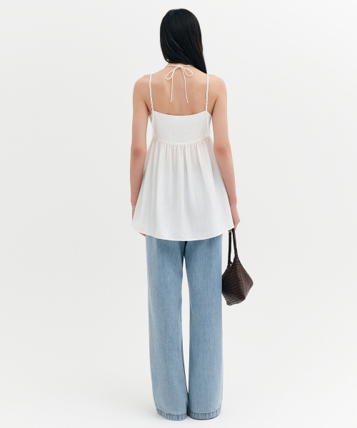 LOOKAST(ルックキャスト)の「ソフィスリーブレスミディブラウス_アイボリー / SOPHIE SLEEVELESS MIDI BLOUSE_IVORY(シャツ/ブラウス・レディース・アイボリー・SMALL/MEDIUM)」の2枚目の写真