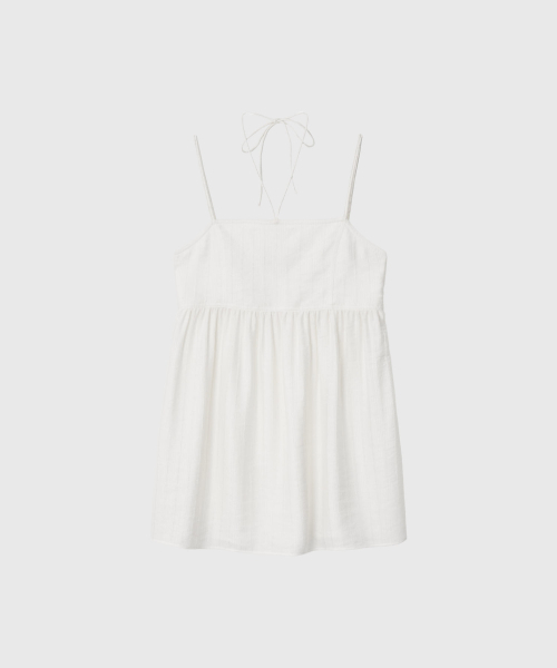 LOOKAST(ルックキャスト)の「ソフィスリーブレスミディブラウス_アイボリー / SOPHIE SLEEVELESS MIDI BLOUSE_IVORY(シャツ/ブラウス・レディース・アイボリー・SMALL/MEDIUM)」の3枚目の写真
