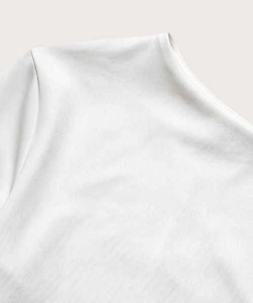 kiehtova(キエトヴァ)の「【kiehtova】VEIL DRAPE TOPS/ヴェール ドレープ トップス KTWR66(Tシャツ/カットソー・レディース・ホワイト/ブラック/カーキ・FREE)」の8枚目の写真