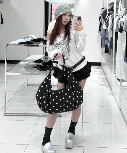 Never mind the XU（ネバーマインドザエックスユー）の「【Never mind the XU】studs narrow belt / 【ネバーマインド ザ エックスユー】スタッズナローベルト（ベルト・レディース・ホワイト/ブラック/ピンク・ONE SIZE）」の13枚目の写真