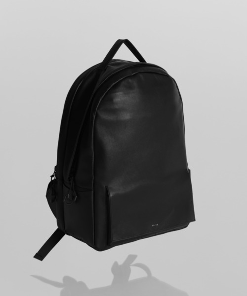 YArKA（ヤーカ）の「【YArKA/ヤーカ】real leather flap pocket round backpack [Alnitak11] / リアルレザー丸型フラップポケットバックパック(リュック)（バックパック/リュック・レディース・ブラック・FREE）」の7枚目の写真