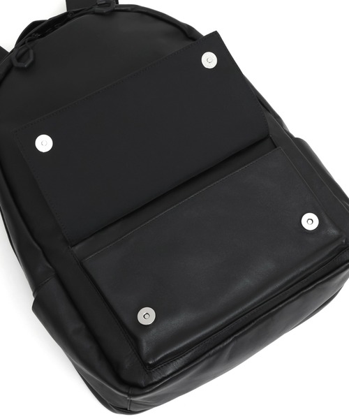 YArKA（ヤーカ）の「【YArKA/ヤーカ】real leather flap pocket round backpack [Alnitak11] / リアルレザー丸型フラップポケットバックパック(リュック)（バックパック/リュック・レディース・ブラック・FREE）」の16枚目の写真