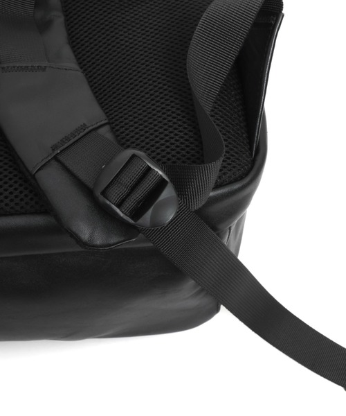 YArKA（ヤーカ）の「【YArKA/ヤーカ】real leather flap pocket round backpack [Alnitak11] / リアルレザー丸型フラップポケットバックパック(リュック)（バックパック/リュック・レディース・ブラック・FREE）」の18枚目の写真