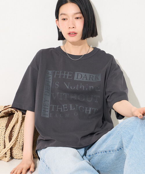 FREAK'S STORE（フリークスストア）の「ワントーン ロゴTシャツ/オーバーサイズTシャツ（Tシャツ/カットソー・レディース・チャコール/ブルー/ブラウン・ﾌﾘ-）」の17枚目の写真