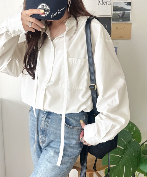 classicalelf(クラシカルエルフ)の「【防シワ機能付き】華やかフリルで印象チェンジ。前後2WAYで楽しむ、襟フリルリボンシャツ(長袖)(シャツ/ブラウス・レディース・オフホワイト/ブラウン系1/イエロー系1/チャコール・LARGE/MEDIUM/SMALL/X-LARGE)」の11枚目の写真
