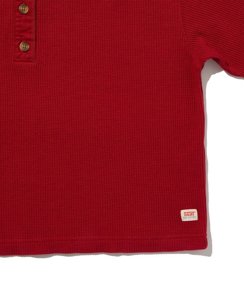 Levi's（リーバイス）の「Levi's/リーバイス DRY GOODS リラックス ロングスリーブ ヘンリーTシャツ（Tシャツ/カットソー・レディース・レッド・XS/S/M）」の8枚目の写真