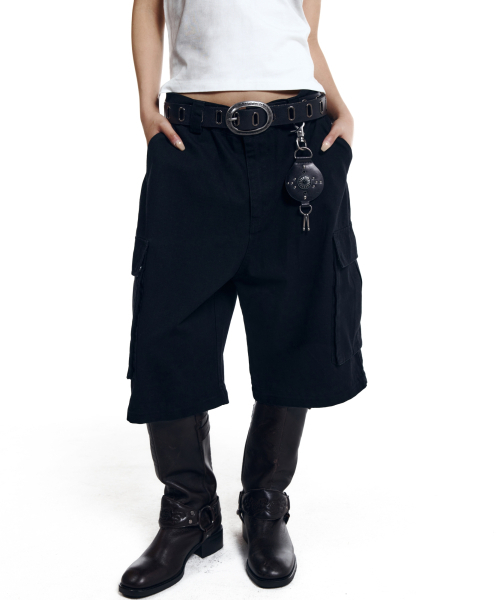 AAKAM(アーカム)の「Patch Cargo Bermuda Pants (Black)(その他パンツ・レディース・その他・1/2)」の13枚目の写真