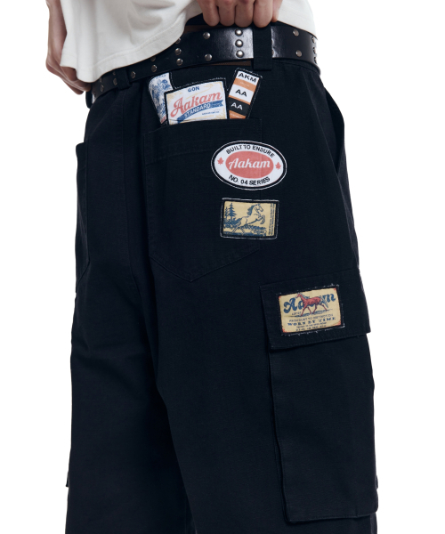 AAKAM(アーカム)の「Patch Cargo Bermuda Pants (Black)(その他パンツ・レディース・その他・1/2)」の6枚目の写真