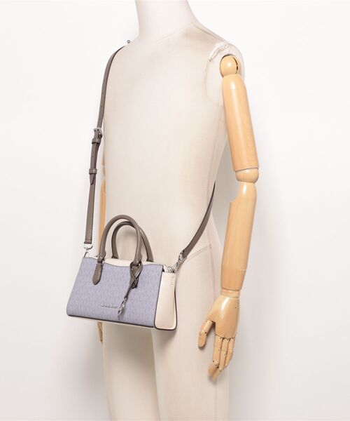 MICHAEL KORS(マイケルコース)の「ARDEN トップジップ クロスボディ スモール - MKシグネチャー(ショルダーバッグ・レディース・ライラック・FREE)」の5枚目の写真