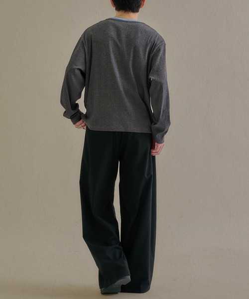 epnok（エプノック）の「テクスチャードレイヤードヘンリーネックTee（Tシャツ/カットソー・メンズ・ネイビー/グレー/ブラック・SMALL/LARGE/MEDIUM）」の17枚目の写真