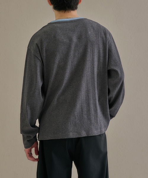 epnok（エプノック）の「テクスチャードレイヤードヘンリーネックTee（Tシャツ/カットソー・メンズ・ネイビー/グレー/ブラック・SMALL/LARGE/MEDIUM）」の13枚目の写真