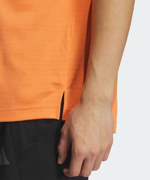 adidas（アディダス）の「テック エッセンシャルズ クール タッチ レギュラーフィット ステルス スリーバー ノースリーブ Tシャツ / アディダス adidas（タンクトップ・メンズ・オレンジ・XX-LARGE/3XL/LARGE/MEDIUM/SMALL/X-LARGE）」の4枚目の写真