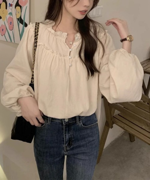 Flugge（フラッジー）の「パフスリーブブラウス（シャツ/ブラウス・レディース・アイボリー/ブラック・LARGE/MEDIUM）」の2枚目の写真