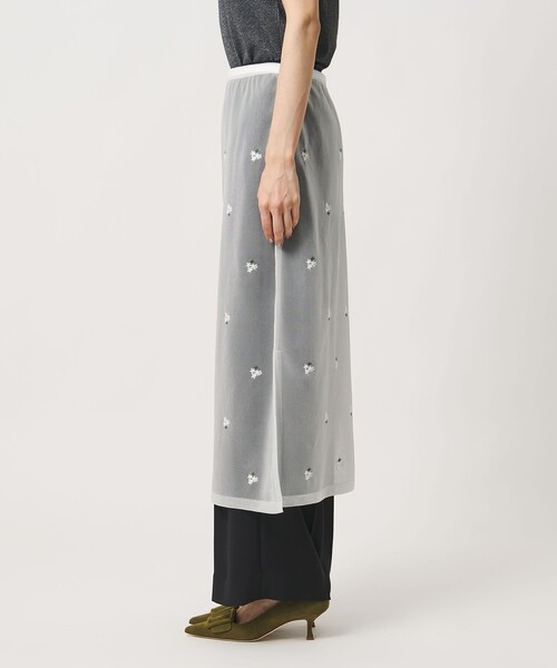 UNITED ARROWS(ユナイテッドアローズ)の「シアー フラワー スカート(スカート・レディース・ブラック/ホワイト・FREE)」の10枚目の写真