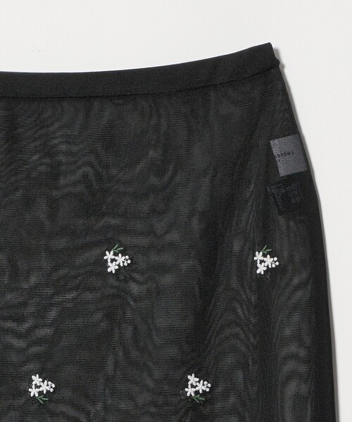 UNITED ARROWS(ユナイテッドアローズ)の「シアー フラワー スカート(スカート・レディース・ブラック/ホワイト・FREE)」の14枚目の写真