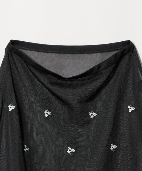 UNITED ARROWS(ユナイテッドアローズ)の「シアー フラワー スカート(スカート・レディース・ブラック/ホワイト・FREE)」の15枚目の写真
