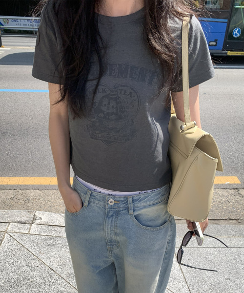 TTUDEMENT(トュードメント)の「BUNNY IN A CUP T-SHIRT_CHARCOAL(Tシャツ/カットソー・レディース・その他・SMALL/MEDIUM)」の2枚目の写真