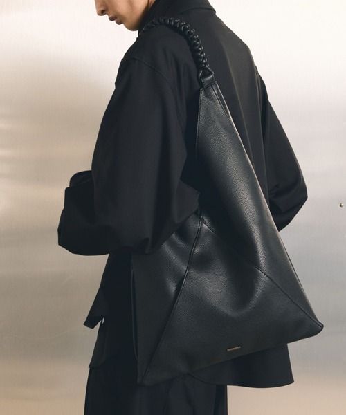 HARE(ハレ)の「AMIサンカクトートBAG(HARE)(トートバッグ・メンズ・ブラック・FREE)」の1枚目の写真