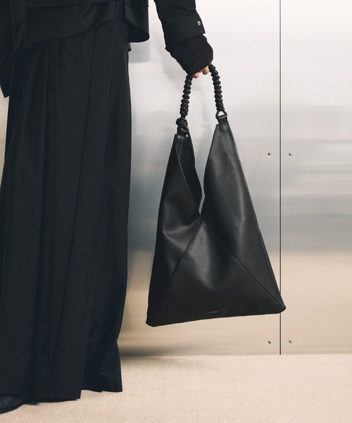 HARE(ハレ)の「AMIサンカクトートBAG(HARE)(トートバッグ・メンズ・ブラック・FREE)」の7枚目の写真