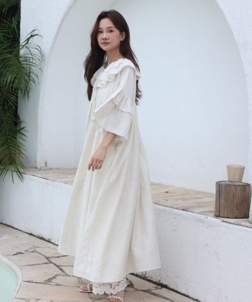 BIRTHDAY BASH(バースデイバッシュ)の「FRILL KAFTAN DRESS(フリルカフタンドレス)(ワンピース・レディース・ブラック/アイボリー・FREE)」の3枚目の写真