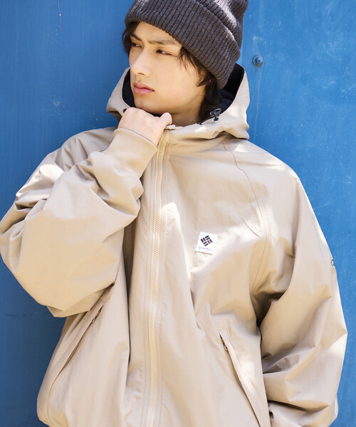Columbia(コロンビア)の「限定展開 Columbia×FREAK'S STORE 別注 インペリアルパーク ワンポイントロゴ リバーシブル フーディー ジャケット(ブルゾン・メンズ・ブラック/チャコールグレー/ベージュ・MEDIUM/LARGE/X-LARGE/SMALL)」の5枚目の写真