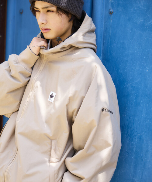 Columbia(コロンビア)の「限定展開 Columbia×FREAK'S STORE 別注 インペリアルパーク ワンポイントロゴ リバーシブル フーディー ジャケット(ブルゾン・メンズ・ブラック/チャコールグレー/ベージュ・MEDIUM/LARGE/X-LARGE/SMALL)」の6枚目の写真