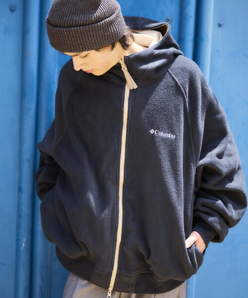 Columbia(コロンビア)の「限定展開 Columbia×FREAK'S STORE 別注 インペリアルパーク ワンポイントロゴ リバーシブル フーディー ジャケット(ブルゾン・メンズ・ブラック/チャコールグレー/ベージュ・MEDIUM/LARGE/X-LARGE/SMALL)」の14枚目の写真
