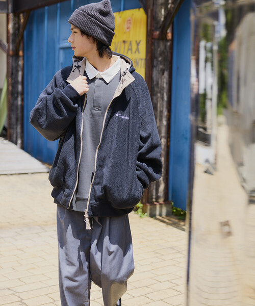 Columbia(コロンビア)の「限定展開 Columbia×FREAK'S STORE 別注 インペリアルパーク ワンポイントロゴ リバーシブル フーディー ジャケット(ブルゾン・メンズ・ブラック/チャコールグレー/ベージュ・MEDIUM/LARGE/X-LARGE/SMALL)」の16枚目の写真
