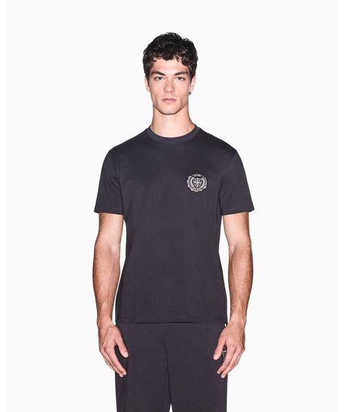 ARMANI EXCHANGE(アルマーニエクスチェンジ)の「【A|X アルマーニ エクスチェンジ】CO エンブレムロゴ レギュラーフィット 半袖クルーネックTシャツ/REGULAR(EC限定カラー含)(Tシャツ/カットソー・メンズ・チャコールグレー/インディゴブルー・X-LARGE/LARGE/SMALL/MEDIUM/XX-LARGE/X-SMALL)」の2枚目の写真