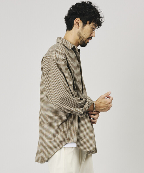 HINSON(ヒンソン)の「HINSON/ヒンソン 別注 フランネル レギュラーカラー ロングスリーブシャツ(シャツ/ブラウス・メンズ・サックスブルー/グリーン/オフホワイト/グレー/ブラウン・LARGE/SMALL/MEDIUM)」の17枚目の写真